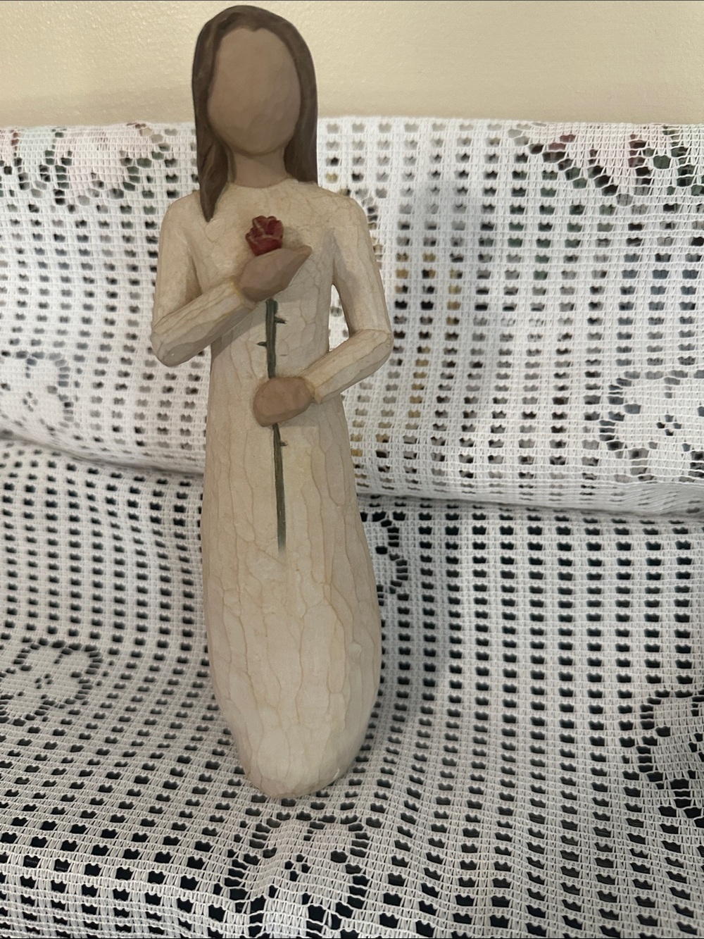 Willow Tree Cream Figurine with Red Rose - Heartfelt Sculpture
